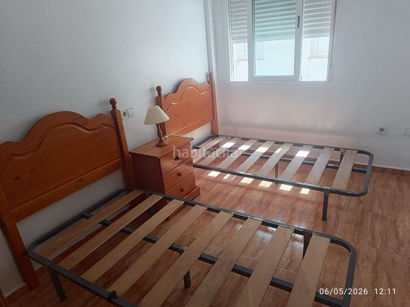 Foto f14034b3-ac6e-468c-a04c-545105414c6f. Apartament amb aparcament a Centro Alcázares (Los)