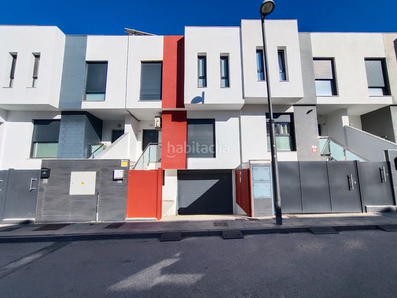 Foto 2a01b2c2-56fe-4c09-a6c3-badafead5d71. Casa adossada amb calefacció aparcament a Belicena Vegas del Genil