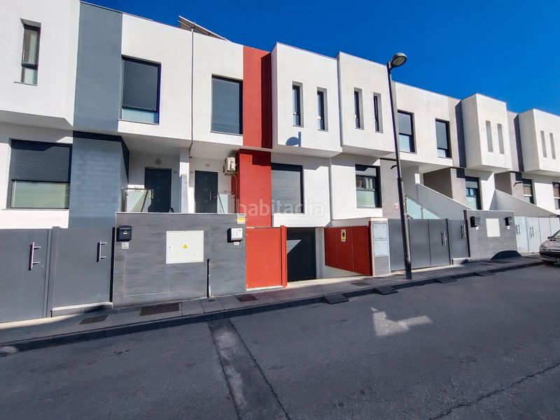 Foto 6840e709-5094-465a-98dc-215face32b8d. Casa adossada amb calefacció aparcament a Belicena Vegas del Genil