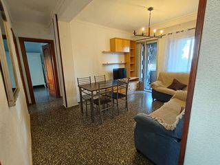 Lloguer Pis  Calle tibonidas. Piso de 3 habitaciones con garaje, ideal para estudiantes