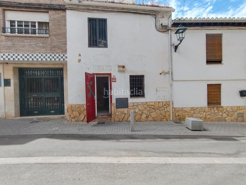 Foto 5bd8b2c2-3f03-41ac-88c4-3d283c5dcb81. Casa adosada en calle campanario 14 casa a reformar en venta en Cájar