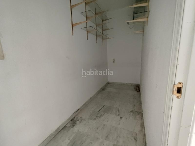 Foto d6f389e4-d392-4e94-a484-948d7f453adc. Local comercial a calle garcía lorca 25 a La Zubia Ciudad Zubia (La)