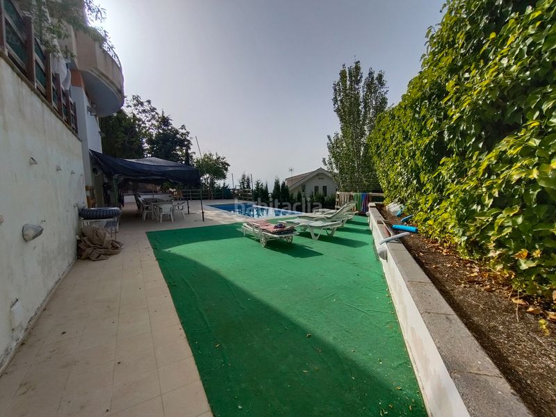 Foto 16a0b4ad-f550-4ee7-ac2f-e1a246d85f44. Chalet in calle prados del abuelo 28 in Cumbres Verdes Zubia (La)