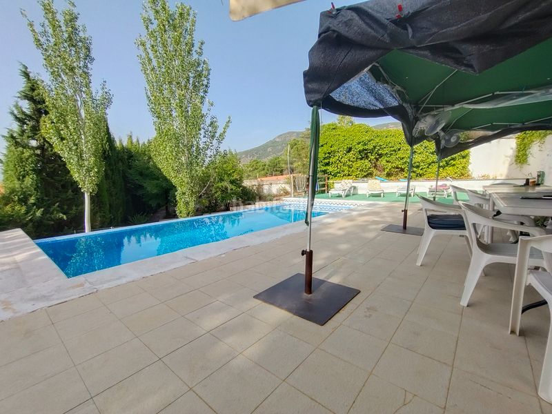 Foto 317b5d4f-3859-4ac0-a427-3f8561d18a22. Chalet in calle prados del abuelo 28 in Cumbres Verdes Zubia (La)
