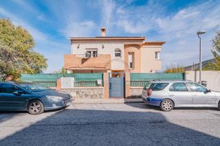 Chalet  Calle prados del abuelo 28. Espectacular casa independiente con vistas panorámicas a granada