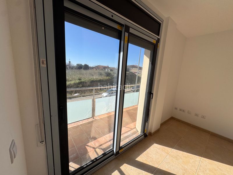 Foto 40542a95-f8dc-4eed-95ed-4a5d8e4e2060. Pis amb calefacció aparcament a Parc Bosc-Castell Figueres