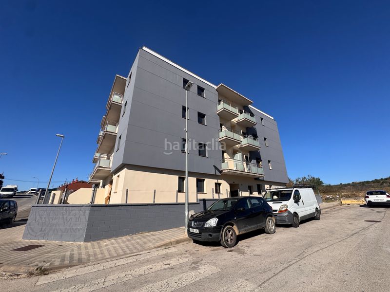 Foto ee234537-1db8-49ac-b01d-eb813279f7ff. Pis amb calefacció aparcament a Parc Bosc-Castell Figueres