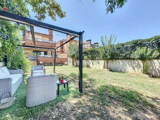 Casa adossada  Passarell. Pareado en torre en conill vive el lujo sin complicaciones