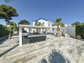 Xalet  Morera. Villa exclusiva en pinar del advocat lujo y confort en cada rinc