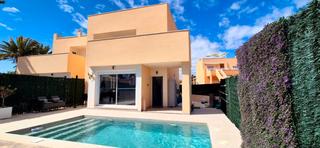 Chalet in Calle Cipreses