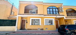 Reihenhaus  Avenida los pinos. Dplex adosado en dolores de pacheco