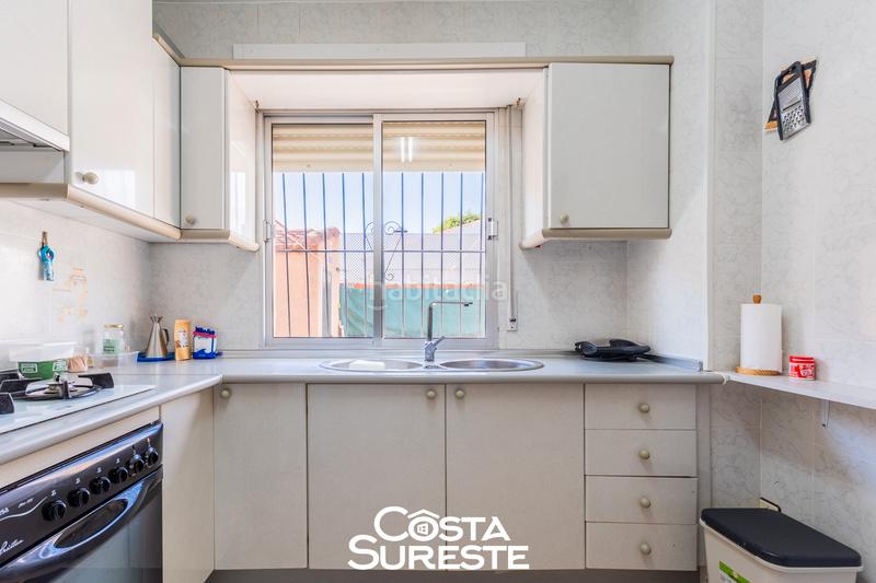 Foto 0b091e90-e7fa-455f-9529-df8e7e9ae3da. Casa bifamiliare con camino riscaldamento parcheggio piscina in Alcázares (Los)