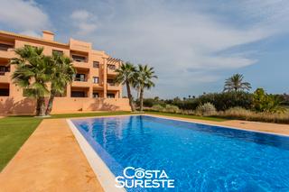 Pis  Calle infanta cristina. Planta baja en campo de golf.