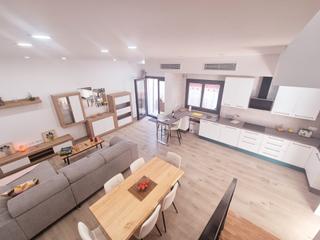 Casa aparellada a Carrer del mig 4. Casa de obra nueva!