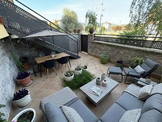 Casa aparellada a Passatge Mare de Déu de Queralt