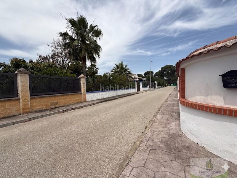 Foto d2bc54d0-efa2-430a-b885-cc21bc582e64. Xalet amb calefacció aparcament piscina a Hinojos