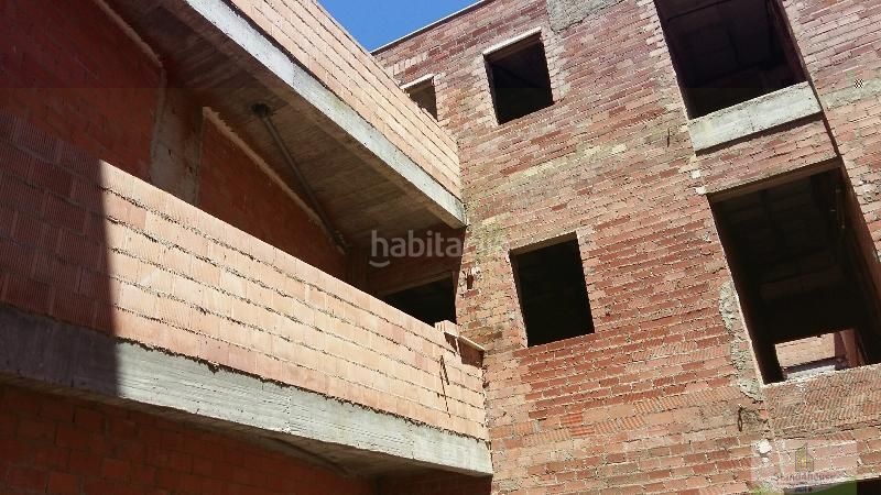 Foto 1cb99443-15a5-476f-8d3e-d54c9b27c04c. Edificio in Carpio (El)