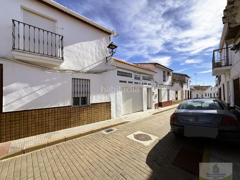 Foto 3ca8eb3e-6b50-42c0-8a9b-92b0fa1803e5. Casa amb calefacció aparcament a Calañas