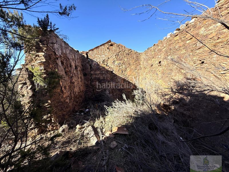 Foto ce6d9bd4-ae65-4568-ad26-d39adf54eee1. Masia a Berrocal