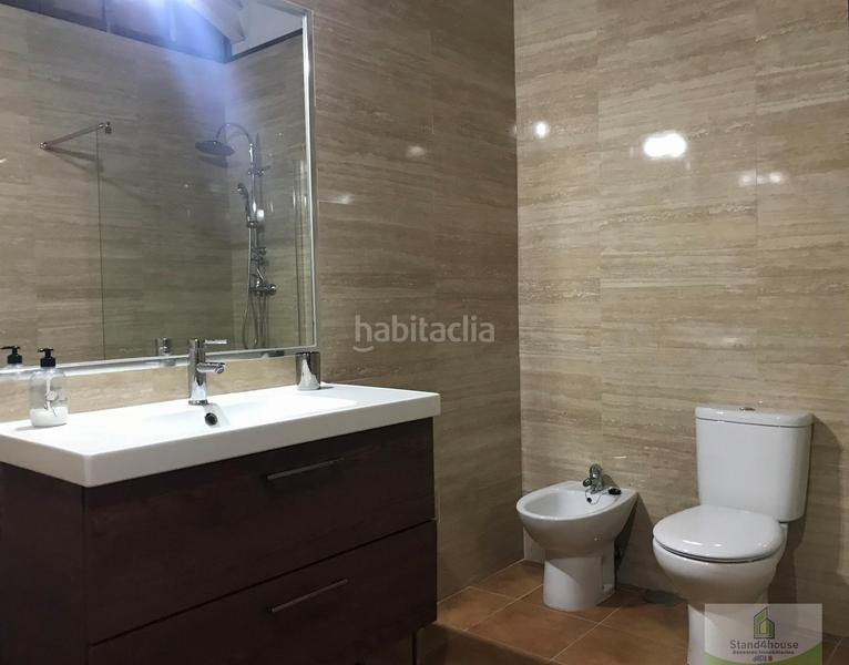 Foto a1c38bec-fc11-483d-ae49-133d42308324. Bauernhof mit parking in Rociana del Condado