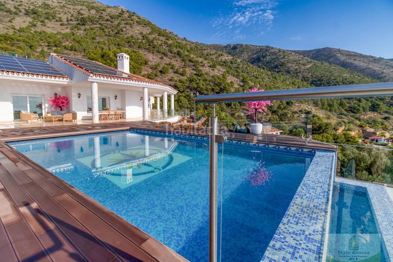 Foto 3c3e1461-f9ef-4e9e-a63a-b231f16c67ec. Xalet amb calefacció aparcament piscina a Mijas pueblo Mijas