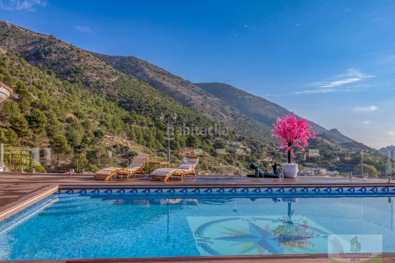 Foto 476b2581-6aa6-49c4-8687-8f2960945464. Xalet amb calefacció aparcament piscina a Mijas pueblo Mijas