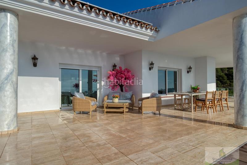 Foto 5007135f-01f3-4225-8640-7c2070a6274c. Xalet amb calefacció aparcament piscina a Mijas pueblo Mijas
