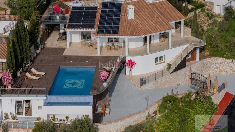 Foto ac02ba57-8f70-496a-8625-46f4c878408b. Xalet amb calefacció aparcament piscina a Mijas pueblo Mijas