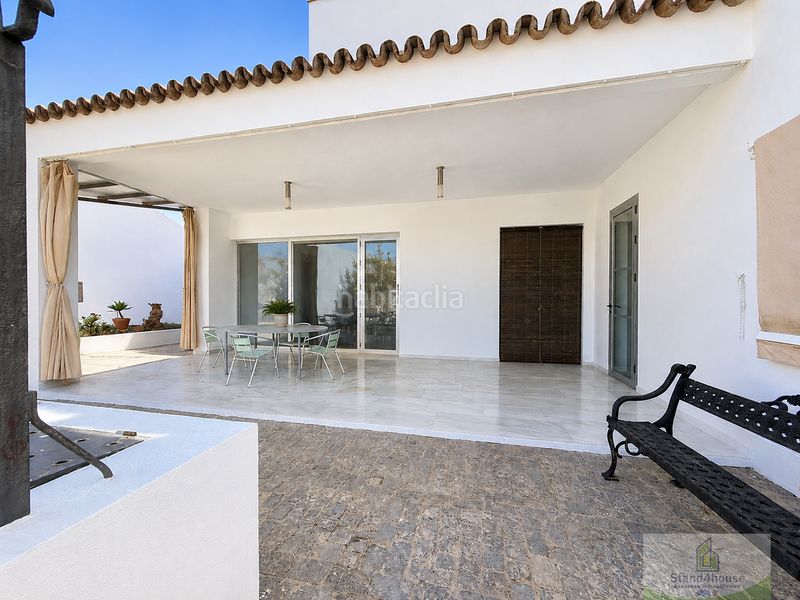 Foto 5b8d8122-18b3-4374-b499-681b3de2ab61. Casa  en Bollullos Par del Condado