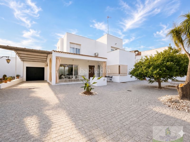 Foto 7340ef37-9e65-4e48-b2ea-05d6275b9793. Casa  en Bollullos Par del Condado