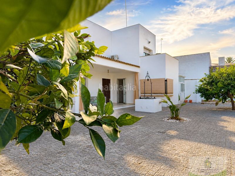 Foto bacf4686-9cd8-4e5d-9197-6b24168e265e. Casa  en Bollullos Par del Condado