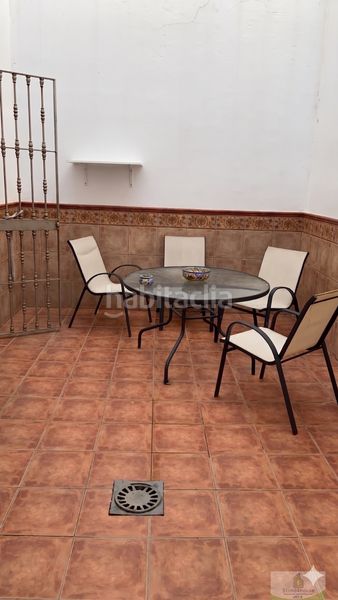Foto 0be74d4e-40a4-407c-b5ea-5b80bf3c3092. Casa adossada amb aparcament a Centro - Doña Mercedes Dos Hermanas