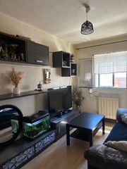 Appartamento  Calle prudencio álvaro. Magnífico piso en buen estado, ideal para primera vivienda o inv