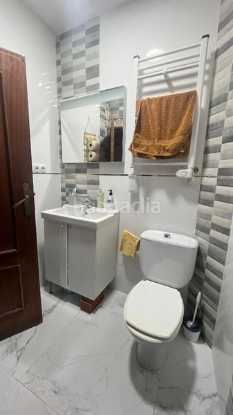 Foto c7136f06-7e32-4e58-aa23-f562a99e8455. Flat with heating in Quintana Madrid