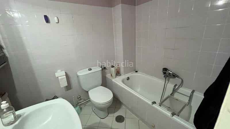 Foto 3b7aa788-d1d9-4264-a627-2a7c6b2e6820. Casa adossada amb xemeneia calefacció aparcament piscina a Villanueva del Pardillo