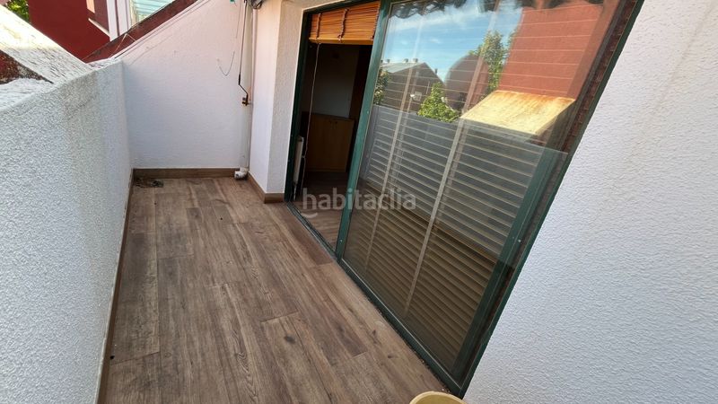 Foto cb3b21a8-8e61-4d48-ab49-977e60a3442d. Casa adossada amb xemeneia calefacció aparcament piscina a Villanueva del Pardillo