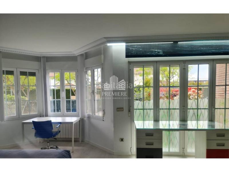 Foto 1a9650dc-13ce-412e-8c3f-d666c7459b11. Casa bifamiliare con riscaldamento parcheggio piscina in Carbajosa de la Sagrada