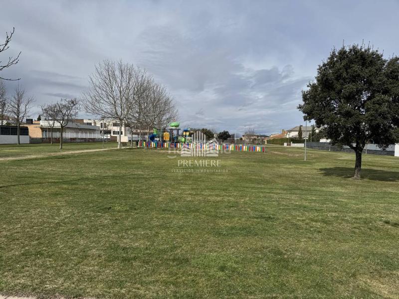 Foto 90847b9d-2f83-436f-9aee-dfe50ff06a19. Casa bifamiliare con riscaldamento parcheggio piscina in Carbajosa de la Sagrada