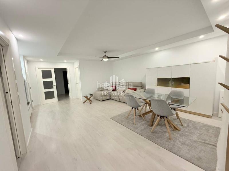 Foto 98b8bd98-a78c-41db-8499-eb25fa633fb1. Casa bifamiliare con riscaldamento parcheggio piscina in Carbajosa de la Sagrada