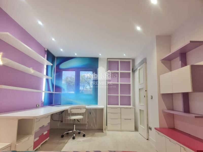 Foto b24a7e26-fd29-492e-963a-2aba93ccf026. Casa bifamiliare con riscaldamento parcheggio piscina in Carbajosa de la Sagrada