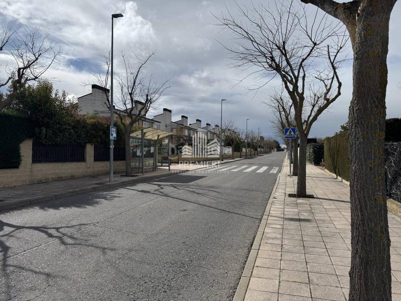 Foto d663ca70-2d21-4770-88dc-c078df17304d. Casa bifamiliare con riscaldamento parcheggio piscina in Carbajosa de la Sagrada