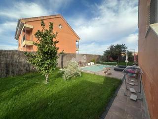 Casa pareada en Green 1 7. Chalet exclusivo en el campo de golf de la valmuza  salamanca