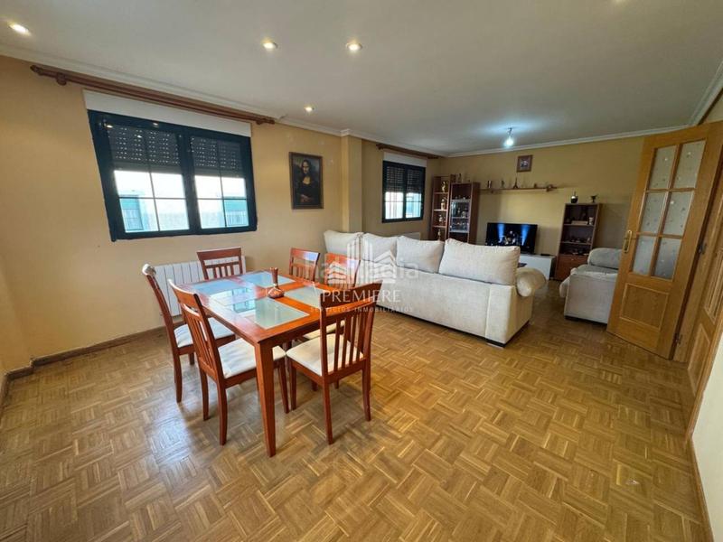 Foto 16739ed3-cac8-42ee-bd11-efcb6048477b. Maison jumelée avec chauffage dans Doñinos de Salamanca