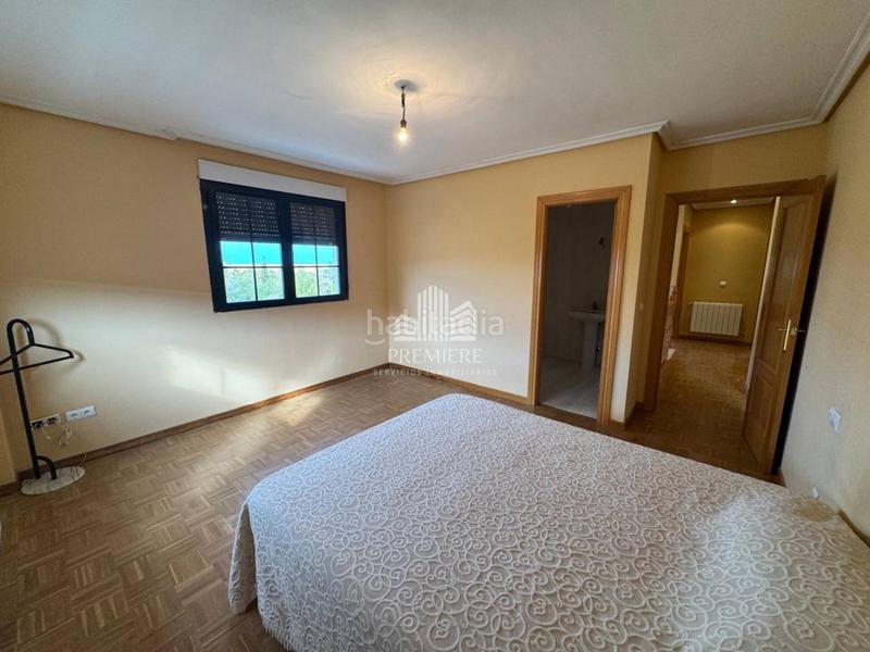 Foto 3d12aa1a-4752-40ca-8608-618da944cc38. Maison jumelée avec chauffage dans Doñinos de Salamanca