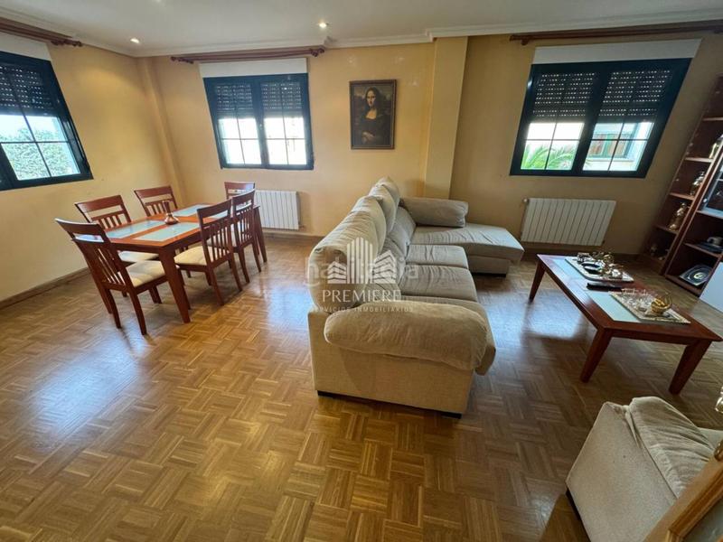 Foto daf3ea57-bf16-493e-8c92-516f26455a88. Maison jumelée avec chauffage dans Doñinos de Salamanca