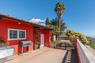 Chalet à Calle lomo pilón 3. Se vende chalet independiente en san josé del álamo, teror