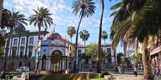 Édifice à Arenales - Lugo - Avenida Marítima. Se vende edificio emblemático en zona de arenales