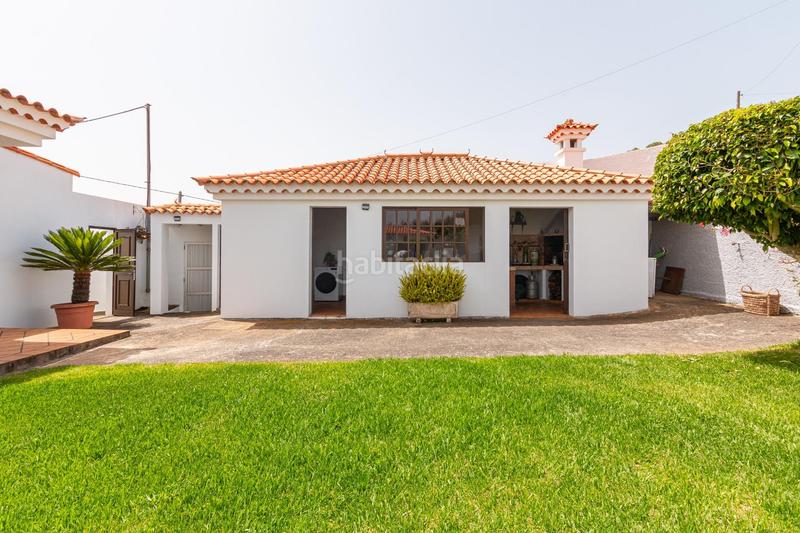 Foto 1f40ce37-313a-4a1f-bbe2-a416dec743f9. Xalet amb calefacció aparcament a Los Castillos Arucas