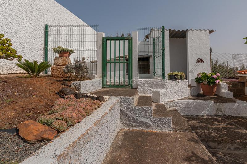 Foto 56024624-2ae2-4bd1-b3fc-e011cbd5db4b. Xalet amb calefacció aparcament a Los Castillos Arucas