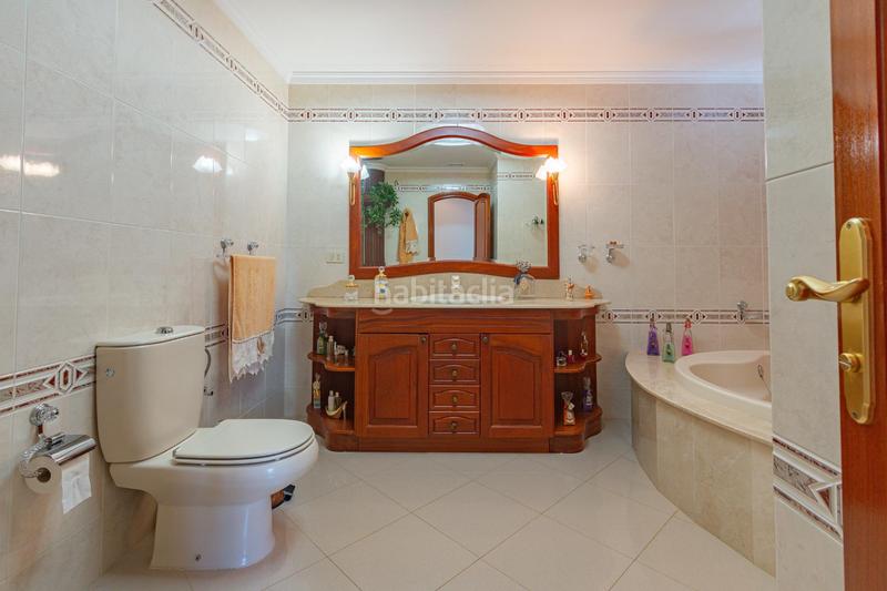 Foto 5eb90478-a11f-4beb-9675-6fdbc47ec8c7. Xalet amb calefacció aparcament a Los Castillos Arucas